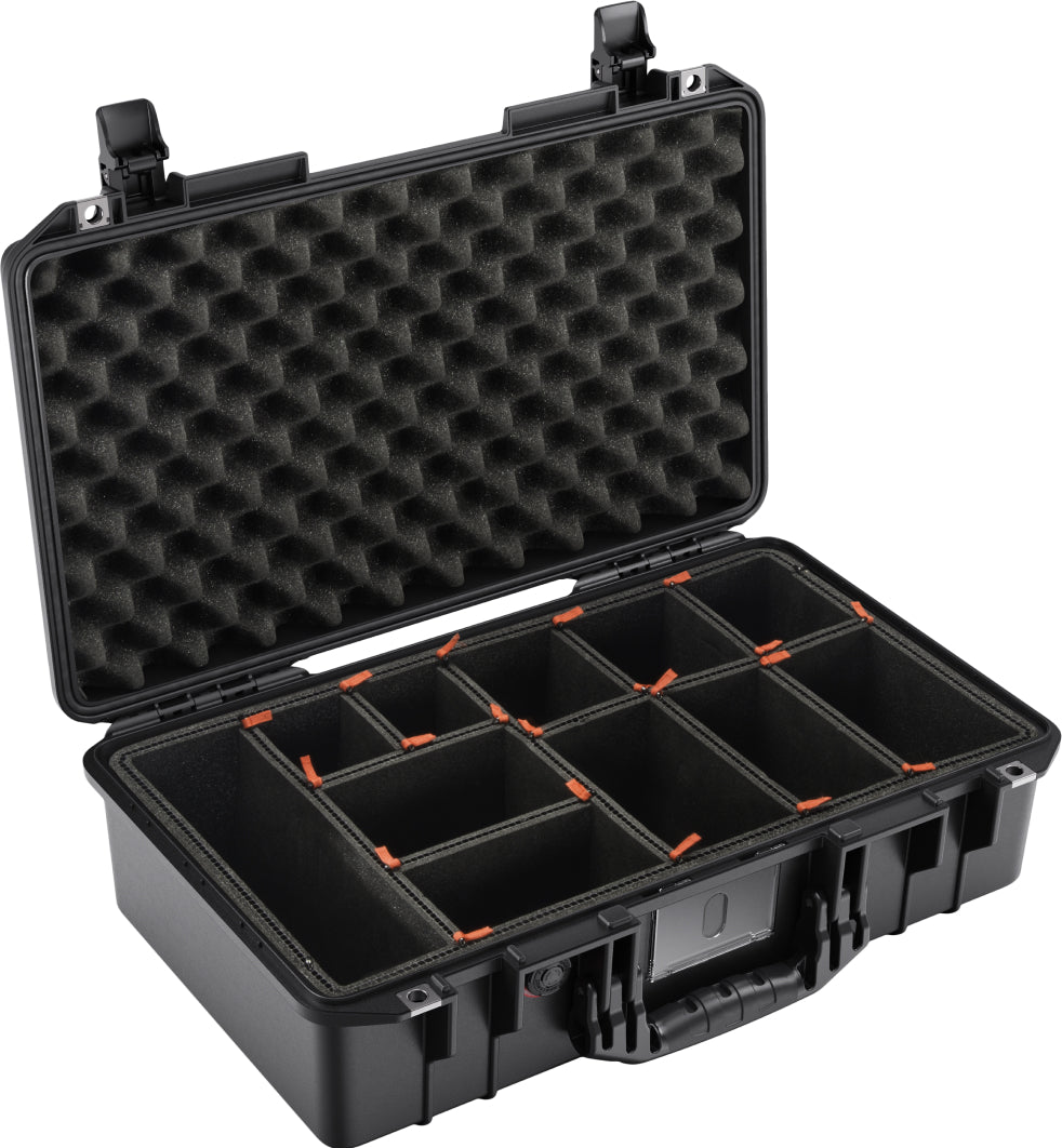 Pelican 1525 Black TrekPak UPDATED LATCHES
