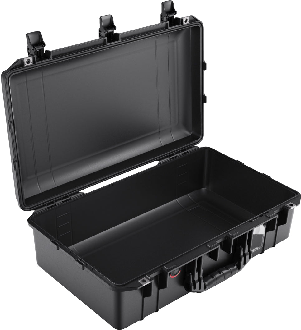Pelican 1555 Black No Foam UPDATED LATCHES