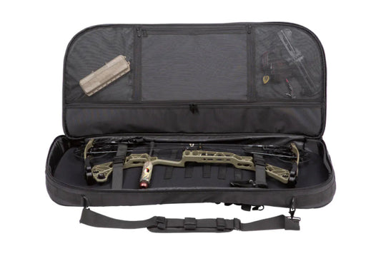 SKB archery bag 2SKB 4218 B black open