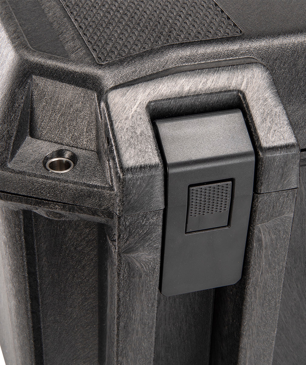 Pelican V550 Vault Equipment Case