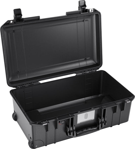 Pelican 1535 Black No Foam UPDATED LATCHES